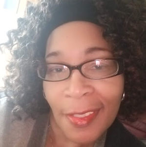 Meet your Posher, Ella